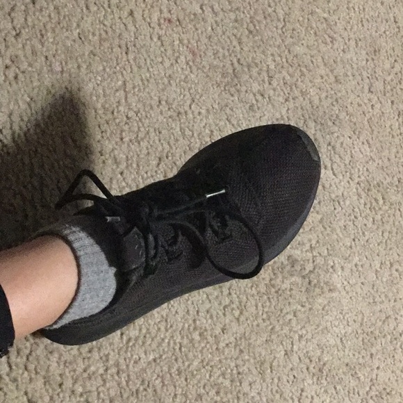 Mens Adidas sneakers - Picture 5 of 8